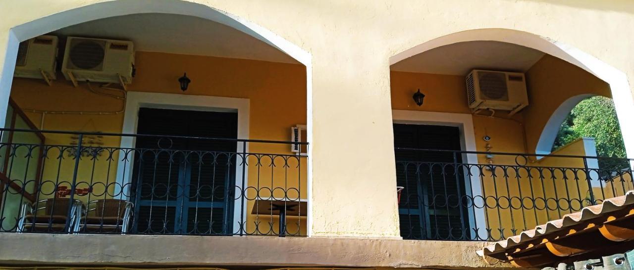 Vassilis Apartment *